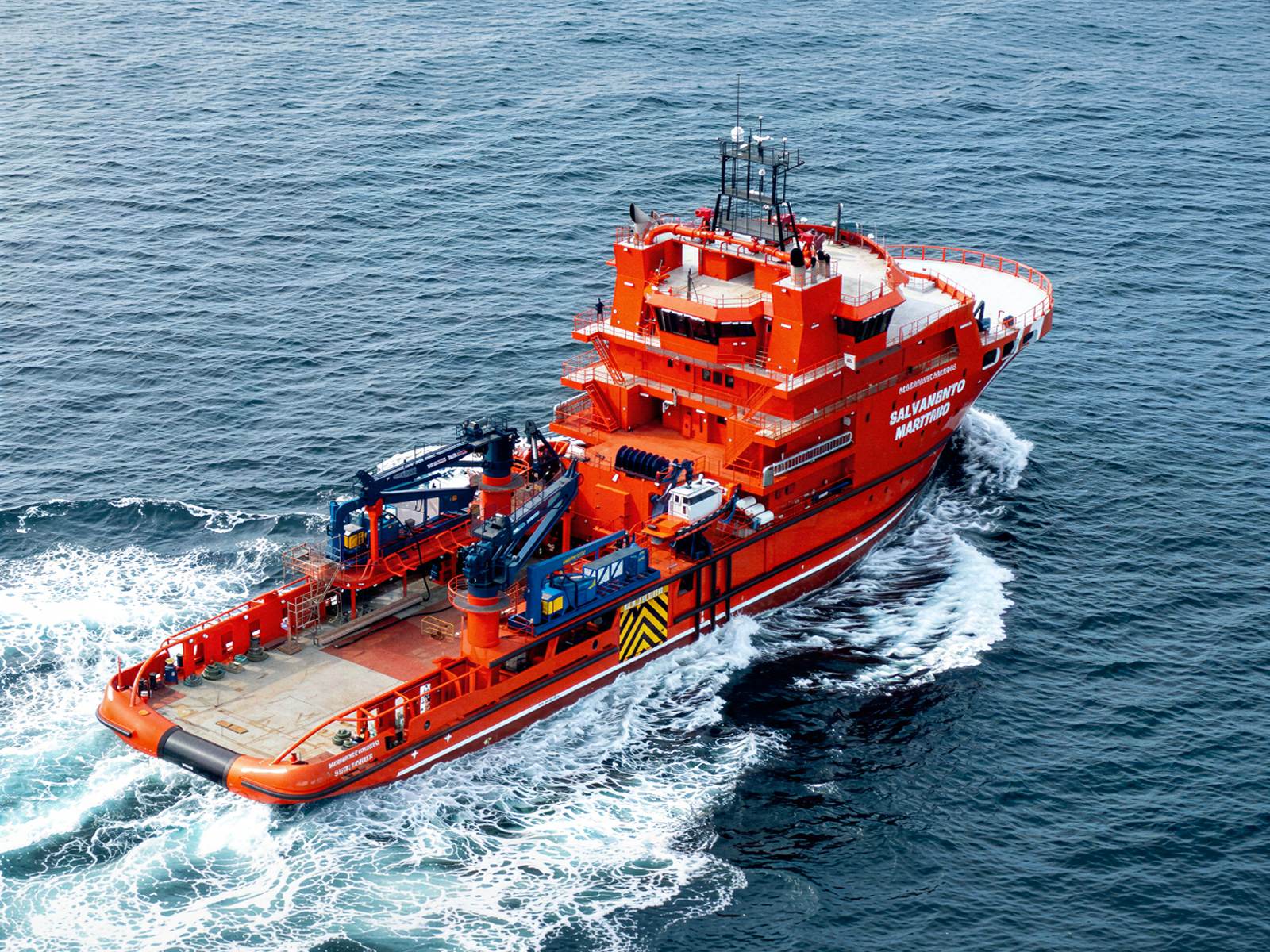 Navio de Salvamento Marítimo a navegar